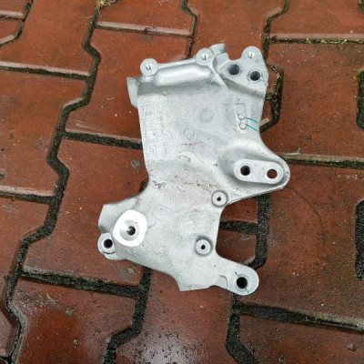 Łapa uchwyt 112313054R R9M D450 Vivaro Trafic III