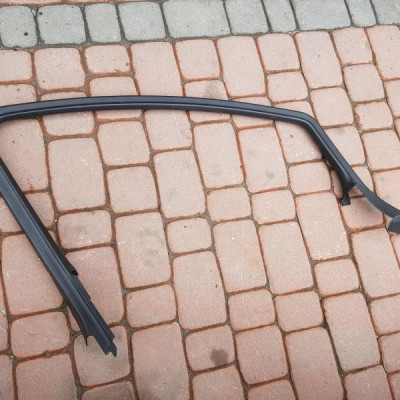 Obudowa osłona drzwi Ople Astra J IV 4 13264851