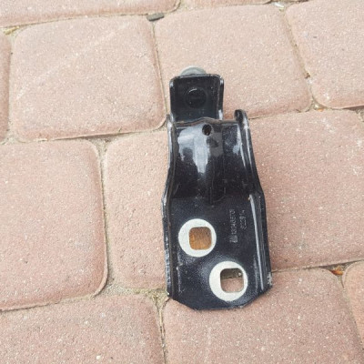 Zawias klapy bagażnika P Opel Insignia 13246570