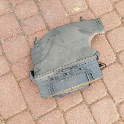 Obudowa filtra powietrza Mercedes W218 A6420903101