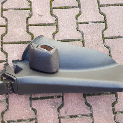 Plastik bagaznika kombi brąz Astra J IV 13261717