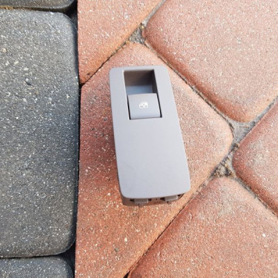 Przełacznik szyb brązowy Opel Insignia 13301889