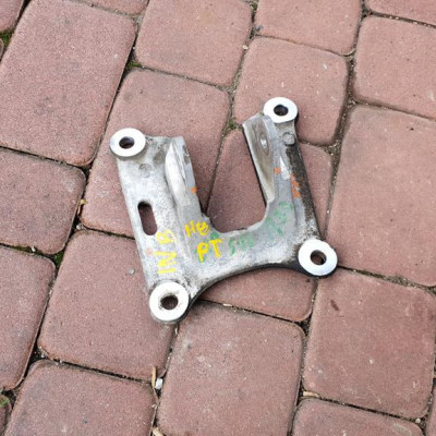 Łapa mocowanie wahacza tył Opel Insignia B 2017r