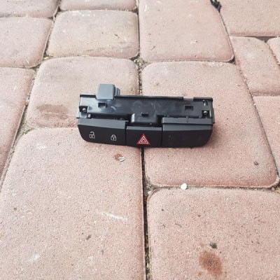 Przełacznik awaryjnych Opel Insignia IGŁA 13324594