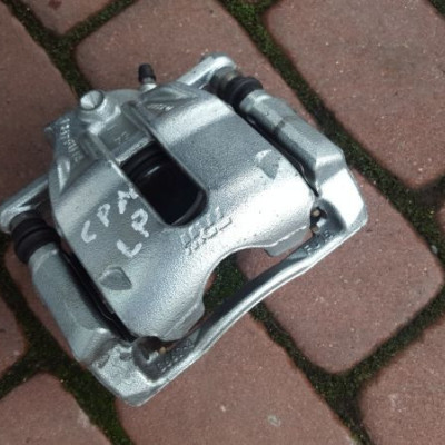 Zacisk przedni Lewy przód Renault Captur NOWY