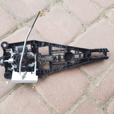 KLAMKA PRAWA UCHWYT OPEL GM 13505889