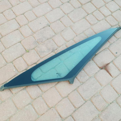 Szyba przednie boczna lewa Opel Zafira C 2015r