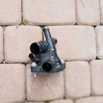 Kruciec kolanko wody wąz OPEL Insignia 2.0T 250KM