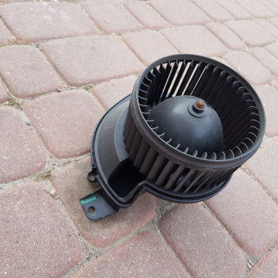 Wentylator dmuchawa nawiewu Opel Corsa D 13335074