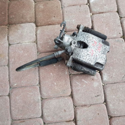 Zacisk tył tylny prawy Opel Insignia LIFT