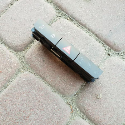 Przełącznik srodek brązowy Opel Insignia 13324595