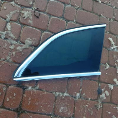 Szyba tył tylna ciemna 2016r Opel Insignia KOMBI