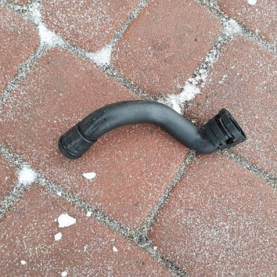 Rura wąż przewód odpływu wody Passat B8 5Q0129637C