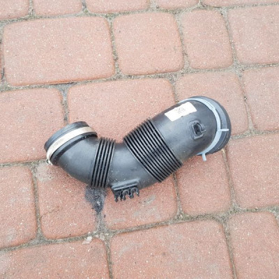 Wąż rura powietrza ssąca Passat B8 5Q0129654E