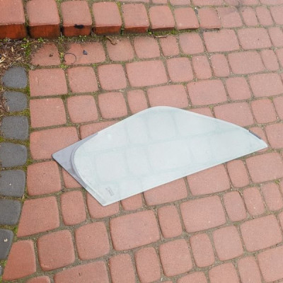 Szyba drzwi trójkąt LEWA MOVANO MASTER III 2013r