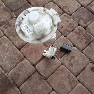 Pompka paliwa pływak 2.8T OPEL Insignia 15776397