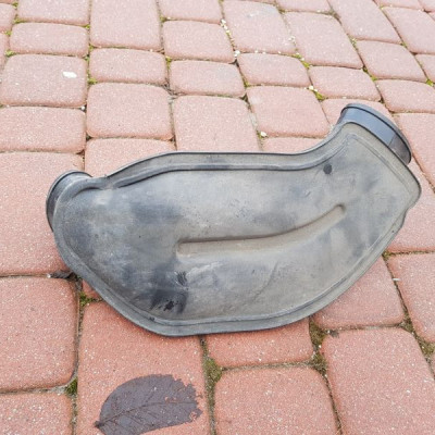 Wlot dolot powietrza Opel Meriva A 55355521