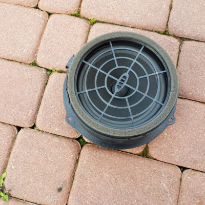 Głośnik drzwi lewy tył Audi Q3 2017r 8R0035411