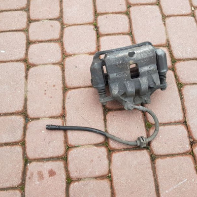 Zacisk przód przedni prawy Opel Zafira C