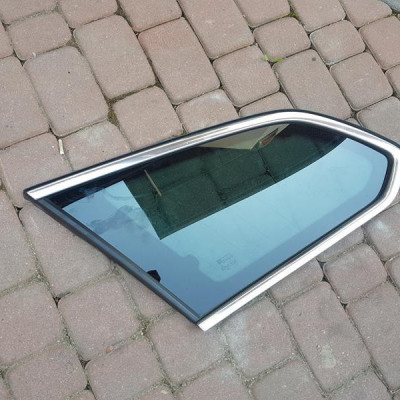 Szyba tył tylna kombi Opel Astra J 4 IV 2014r