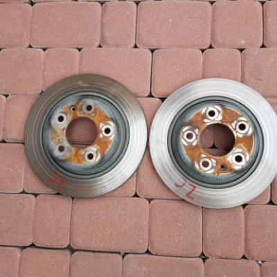 Tarcza tarcze tył tylne Opel Zafira C komplet