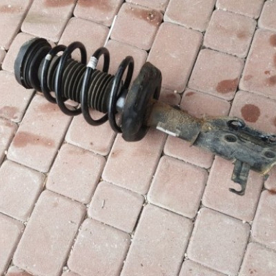 Amortyzator przód lewy Opel Insignia 13347485