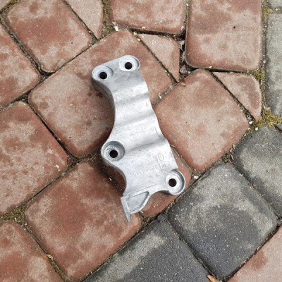 Łapa poduszka 1.6 CDTI Opel Insignia 22940345