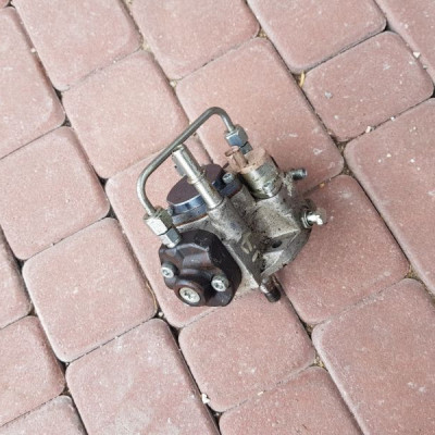 Pompa wtryskowa 1.7CDTI Opel Zafira B 8-97376269