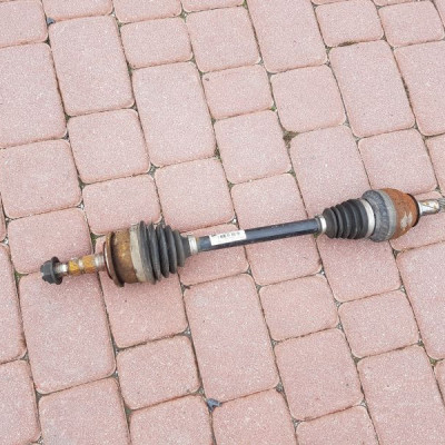 Półoś 1.6 Opel Astra J IV 4 Zafira C 13335140 AAFS