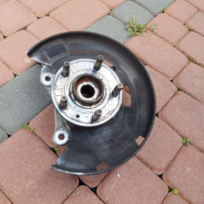 Zwrotnica piasta 2.0CDTI Opel Astra J IV 13562828