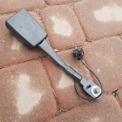 Zapięcie pasa fotela Opel Zafira C 13383723