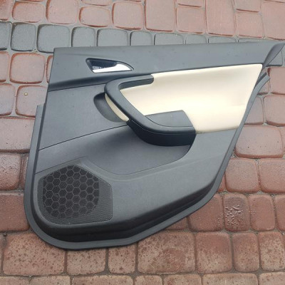 Boczek tył tylny OPEL INSIGNIA FL LIFT skóra 11