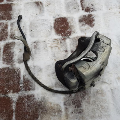 Zacisk przód przedni prawy Opel Insignia 22958764