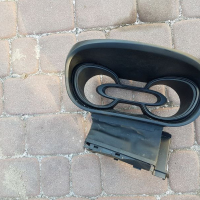 Obudowa licznika Vivaro B Trafic III 681017678R