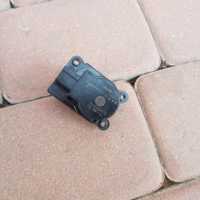 Silniczek nagrzewnicy Opel Zafira C DA644001U