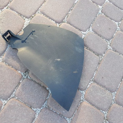 Zaślepka osłona Vivaro Trafic III 689200230R