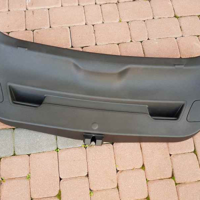 Obudowa Osłona Tylnej Klapy Astra J IV 13261679