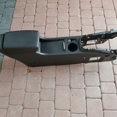 Tunel podłokietnik skóraEU Opel Astra J IV 4