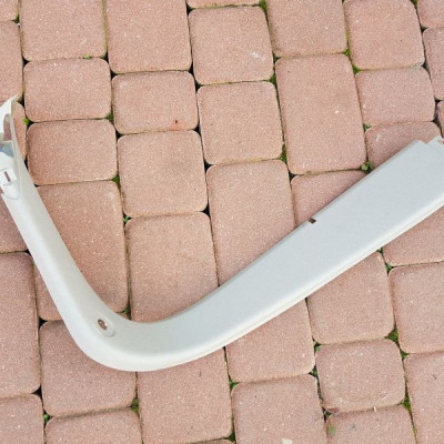 Osłona obudowa klapy Opel Astra J IV 13261740