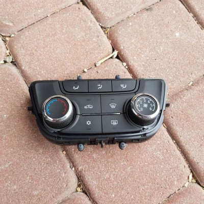 Panel klimatyzacji Opel Zafira C 13429876