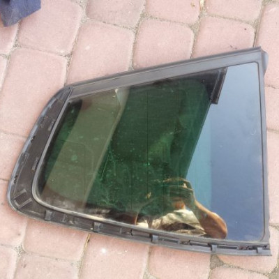 Szyba karoseryjna prawy tył Zafira C TOURER 2014r