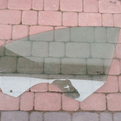 Szyba przód przednia boczna Opel INSIGNIA 2010