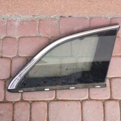 Szyba szybka boczna bok Opel INSIGNIA kombi