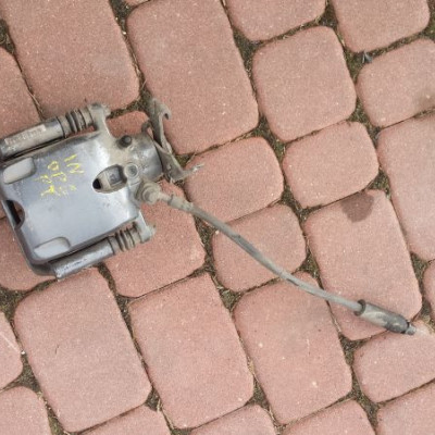 Zacisk prawy tył tylna OPC 2.8t 4x4 Opel Insignia