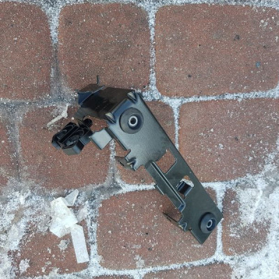 Łapa wspornik 2.3 DCI Master movano 320935191R