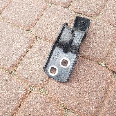 Zawias klapy bagażnika L Opel Insignia 13246569