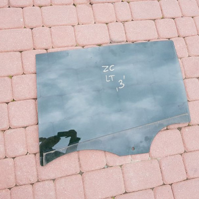 Szyba tył tylna ciemna przyciemniana Zafira C 2013