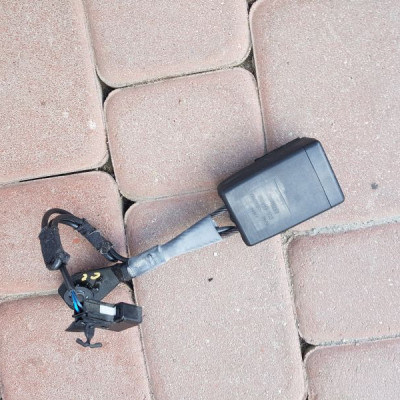 Zapięcie pasa fotela Opel Insignia 13278233