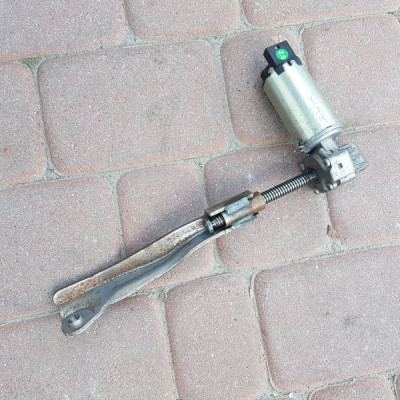 Silniczek fotela regulacja Opel Insignia 8357025