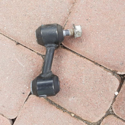 Wahacz stabilizator tył tylny drązek Opel Insignia